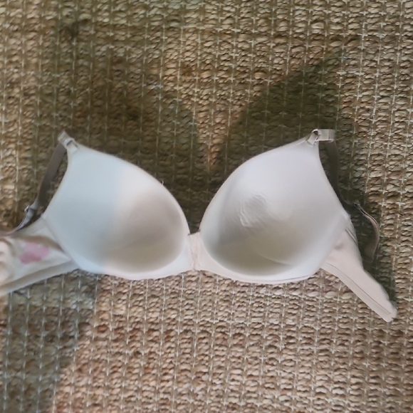 Cream T-Shirt Bra with Invisible Padded Underwire and Adjustable Straps - Picture 6 of 8